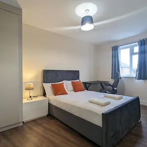 Near City Centre Private Bath Free Parking York